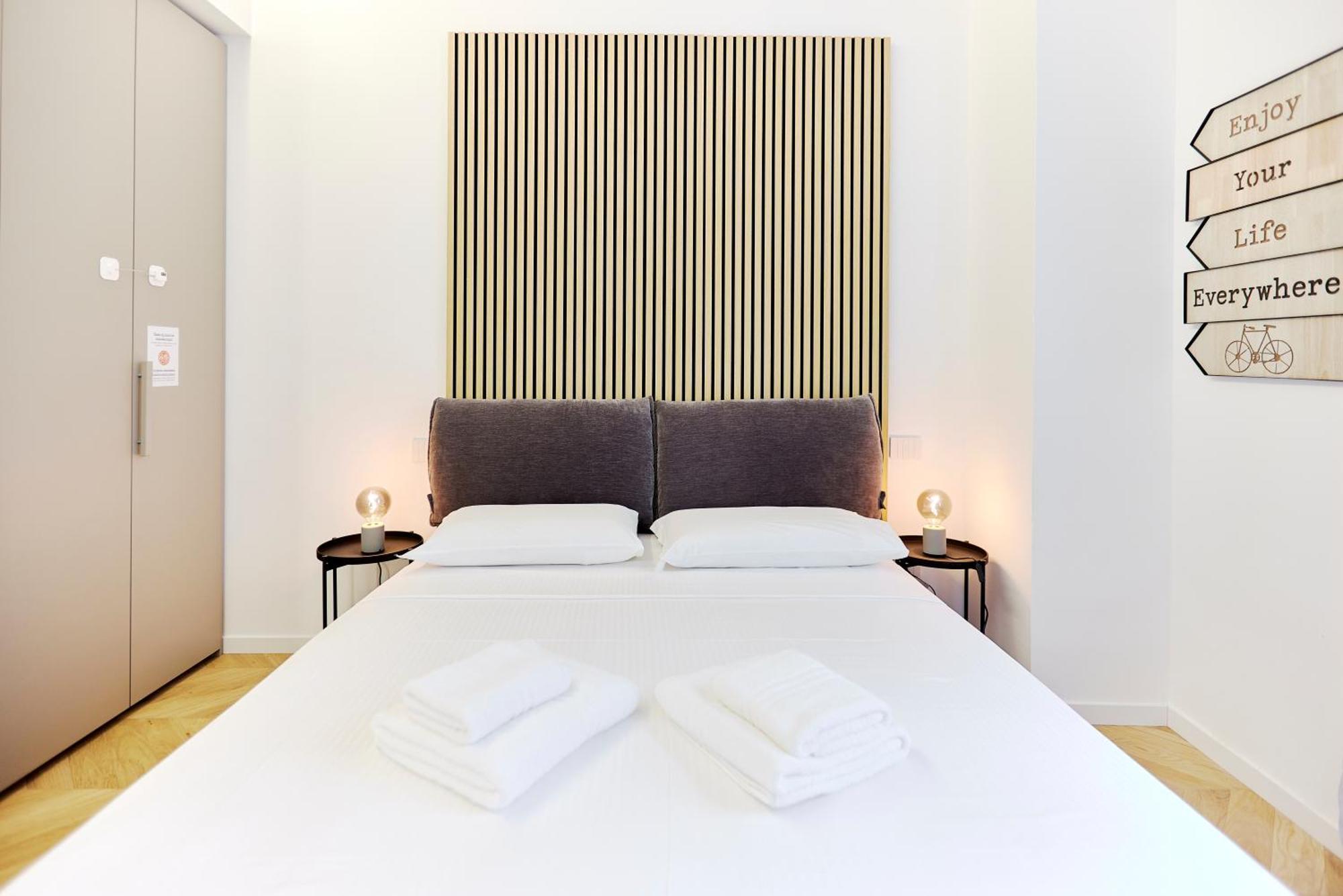Duomo Cityview Grand Suites Milan Exterior photo